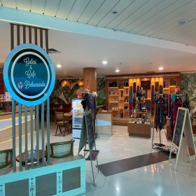 shop & dine